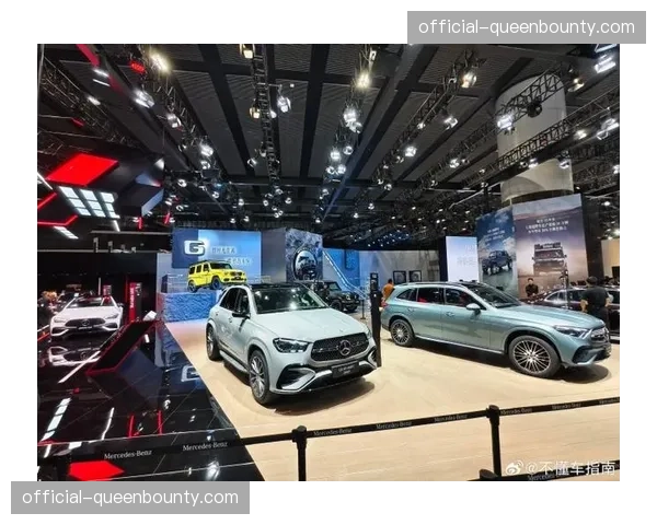 梅赛德斯展示全新“四片式”后翼设计，追求更高空力效率